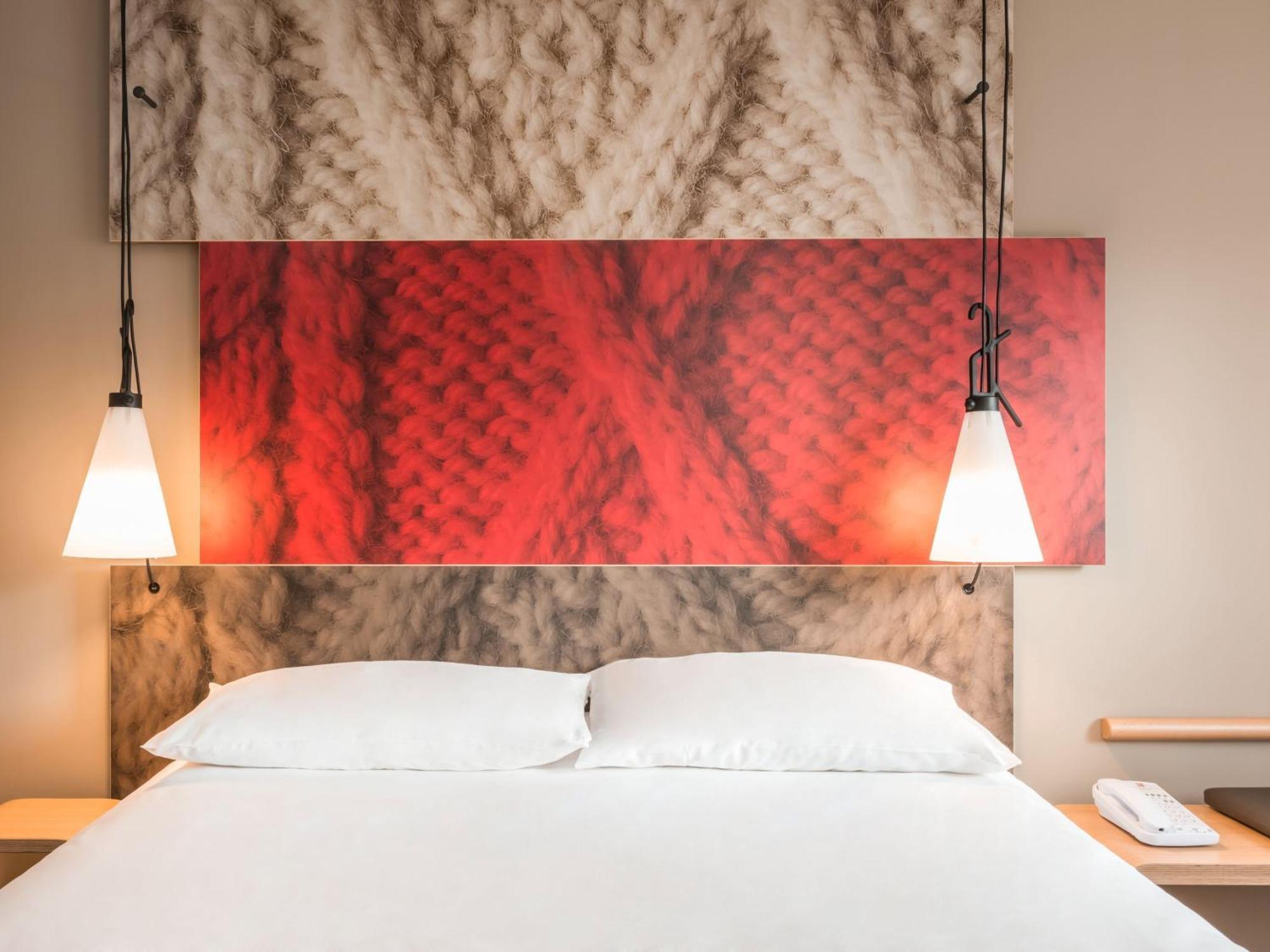 Hotel Ibis Cognac Centre ภายนอก รูปภาพ