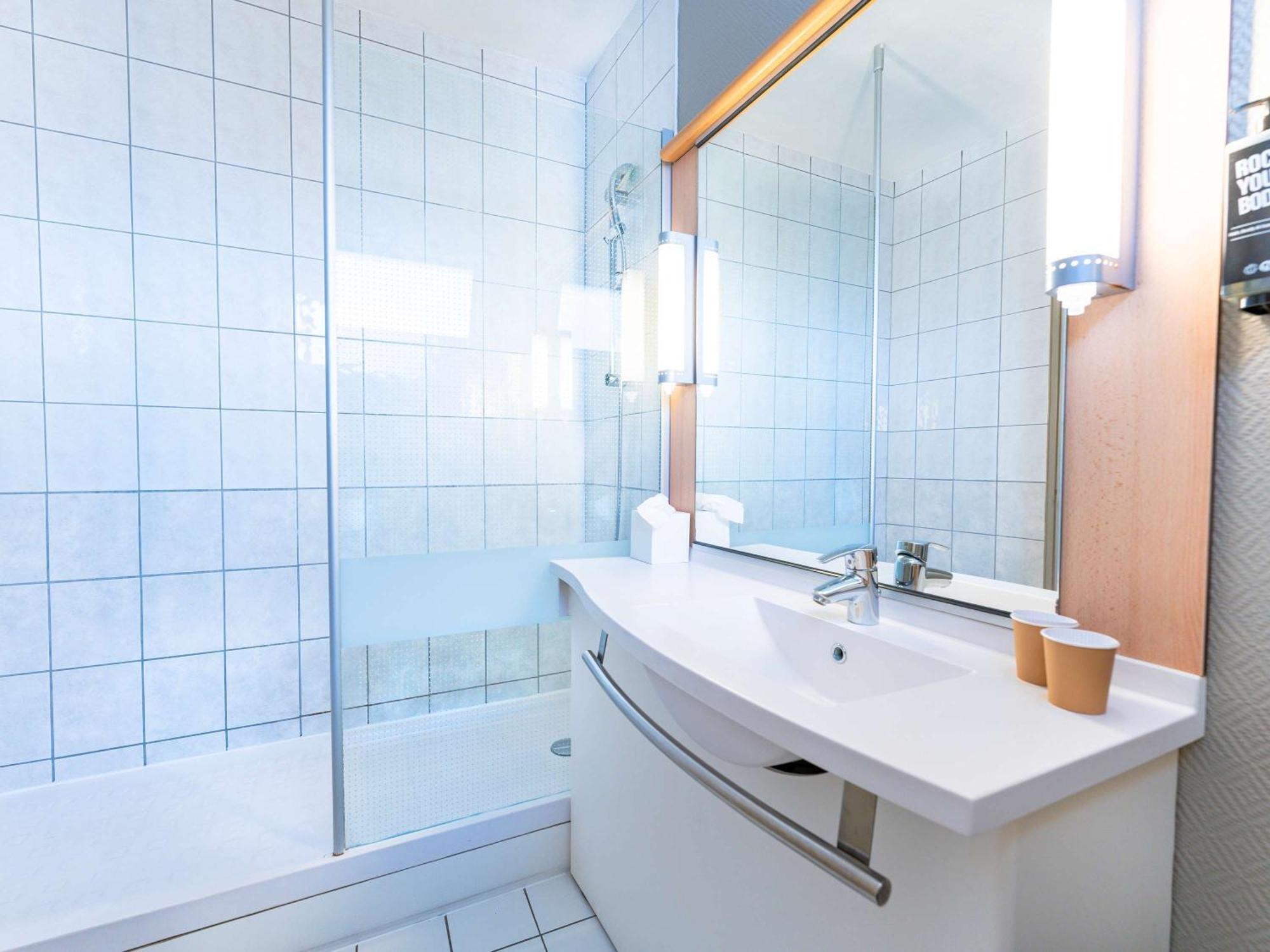 Hotel Ibis Cognac Centre ภายนอก รูปภาพ