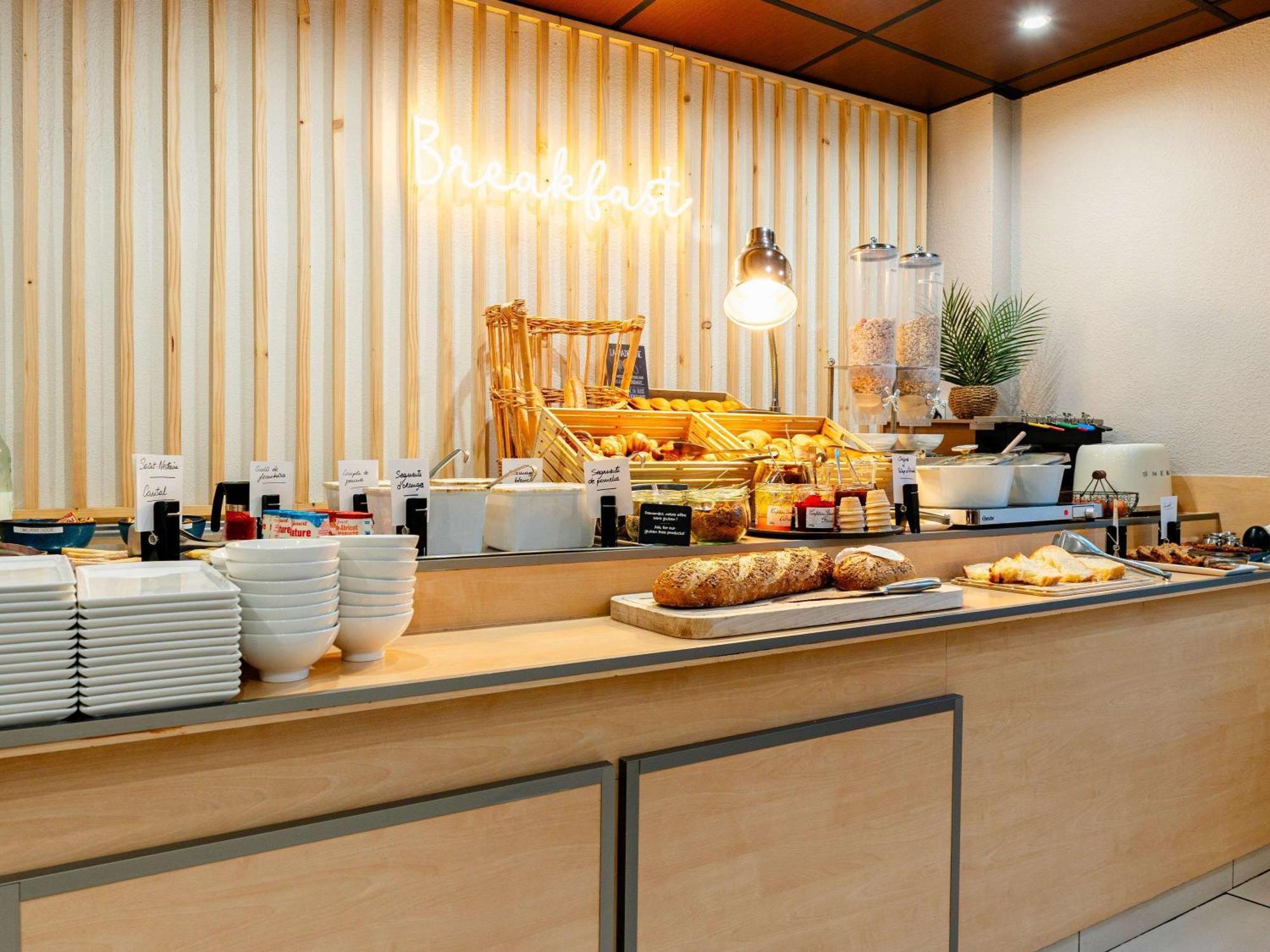 Hotel Ibis Cognac Centre ภายนอก รูปภาพ